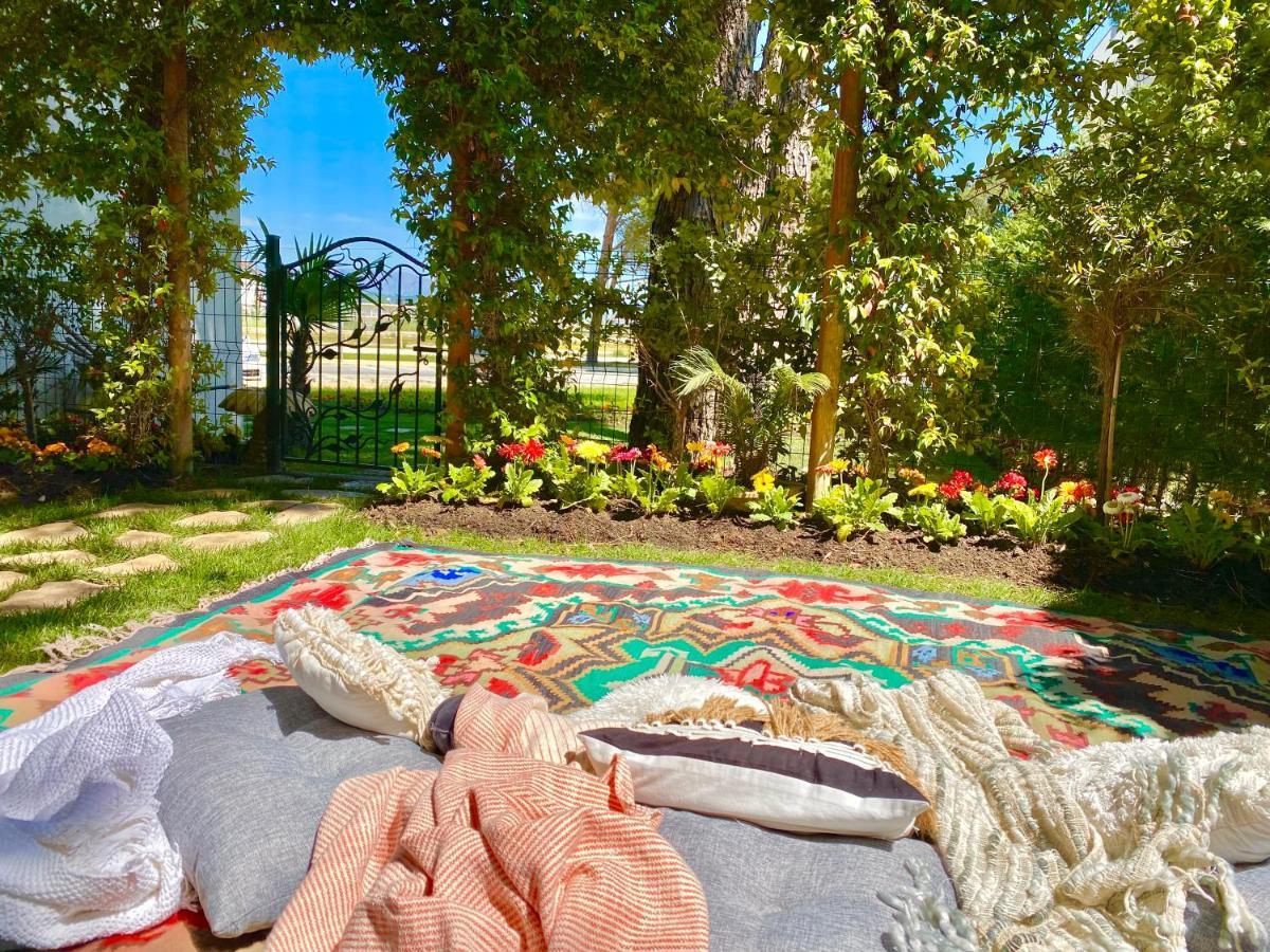Beach Garden Paradise Durrës Buitenkant foto
